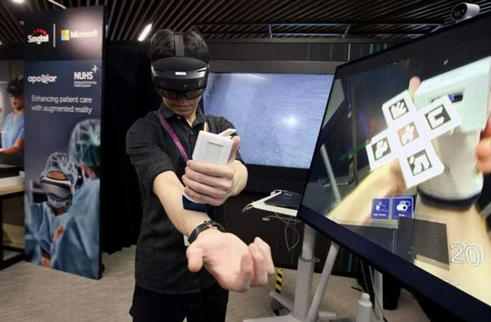 新加坡国立大学医疗系统用HoloLens 2助力诊断损伤、肿瘤状态