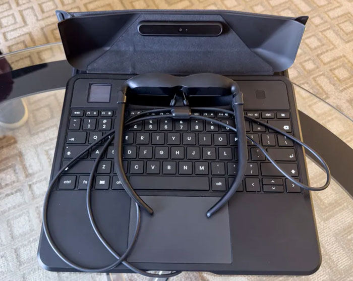 Sightful发布专为AR眼镜打造的笔记本电脑Spacetop